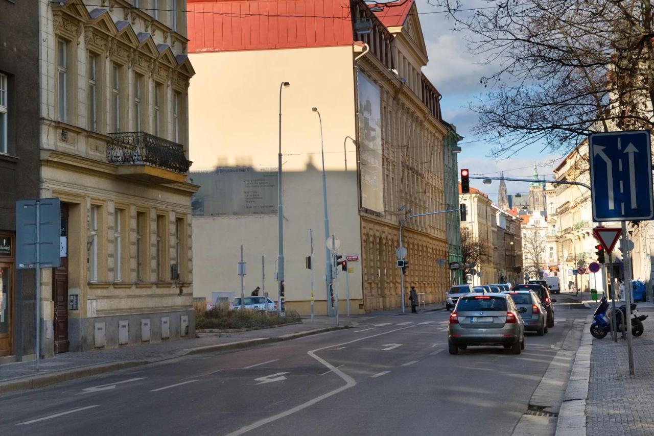 Ferienwohnung A La Champagne Prag Exterior foto